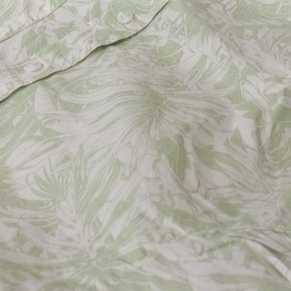 Columbia Men’s Short Sleeve Hawaiian Shirt – Tropical Print - Picture 8 of 8